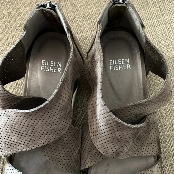 Eileen Fisher sports sandals - Picture 4 of 5